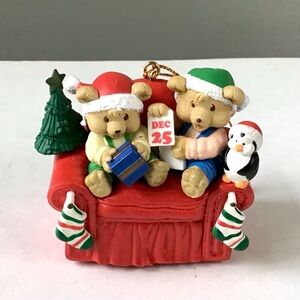 Vintage 1997 Westmar Christmas Ornament Teddy Bear Pair Opening Presents Dec 25